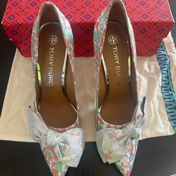 🌺 NEW 🌺 Tory Burch Legacy Paisley Lurex Jacquard Bow Pumps - Picture 2 of 7